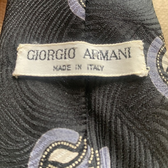 Giorgio Armani Silk Tie Made in Italy Black with Grey pattern - Picture 15 of 15